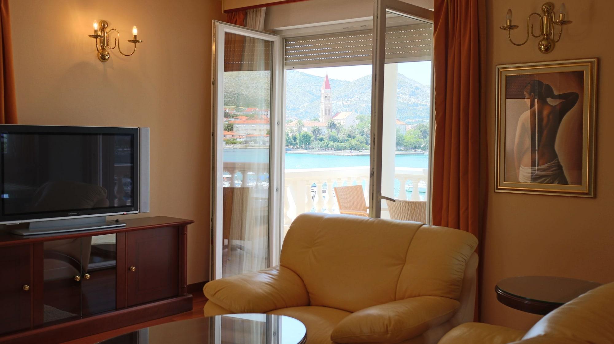 Hotel Trogir Palace Bagian luar foto