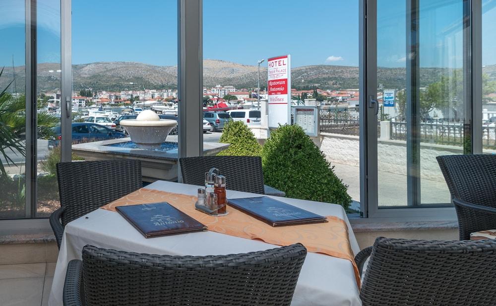 Hotel Trogir Palace Bagian luar foto