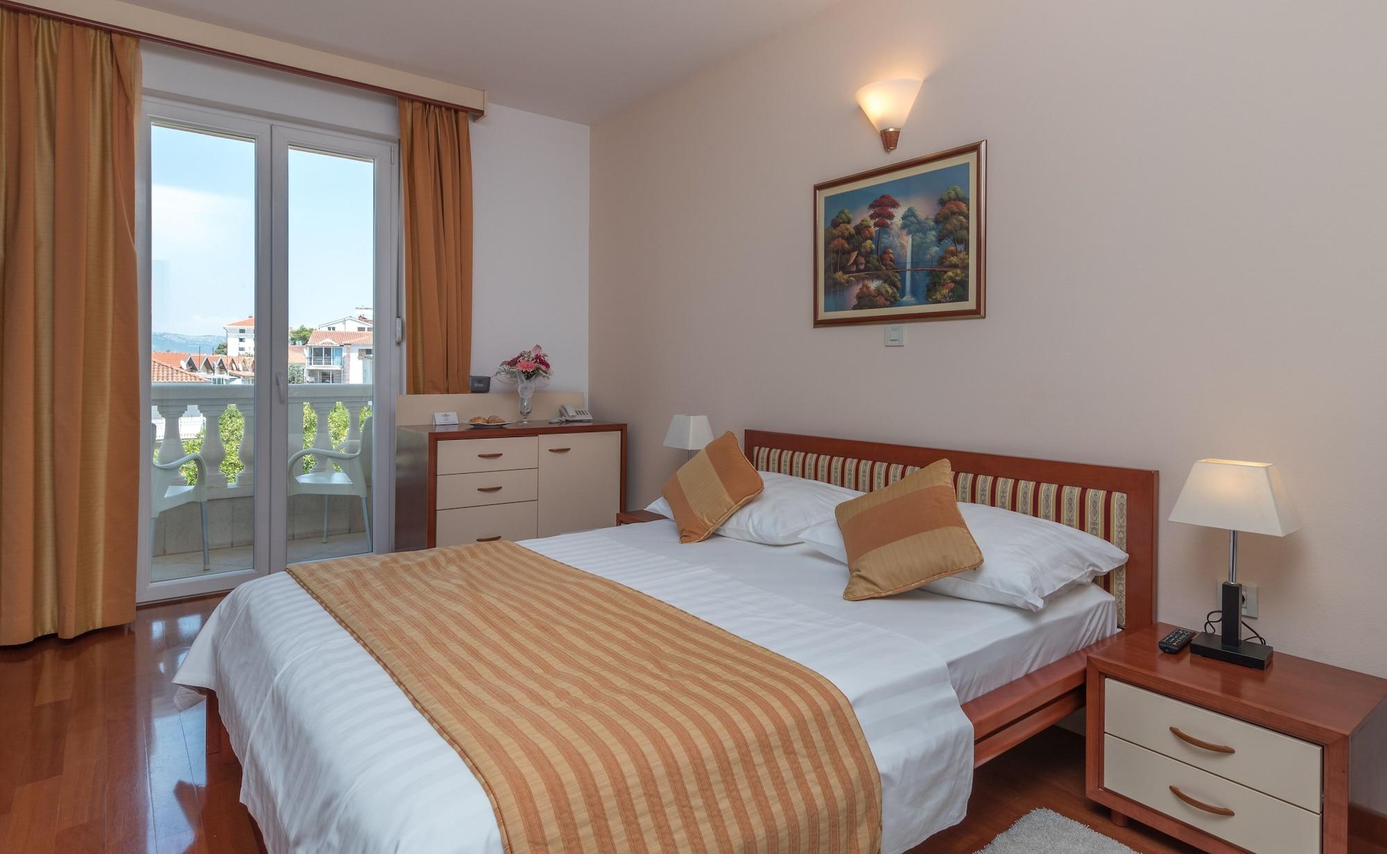 Hotel Trogir Palace Bagian luar foto