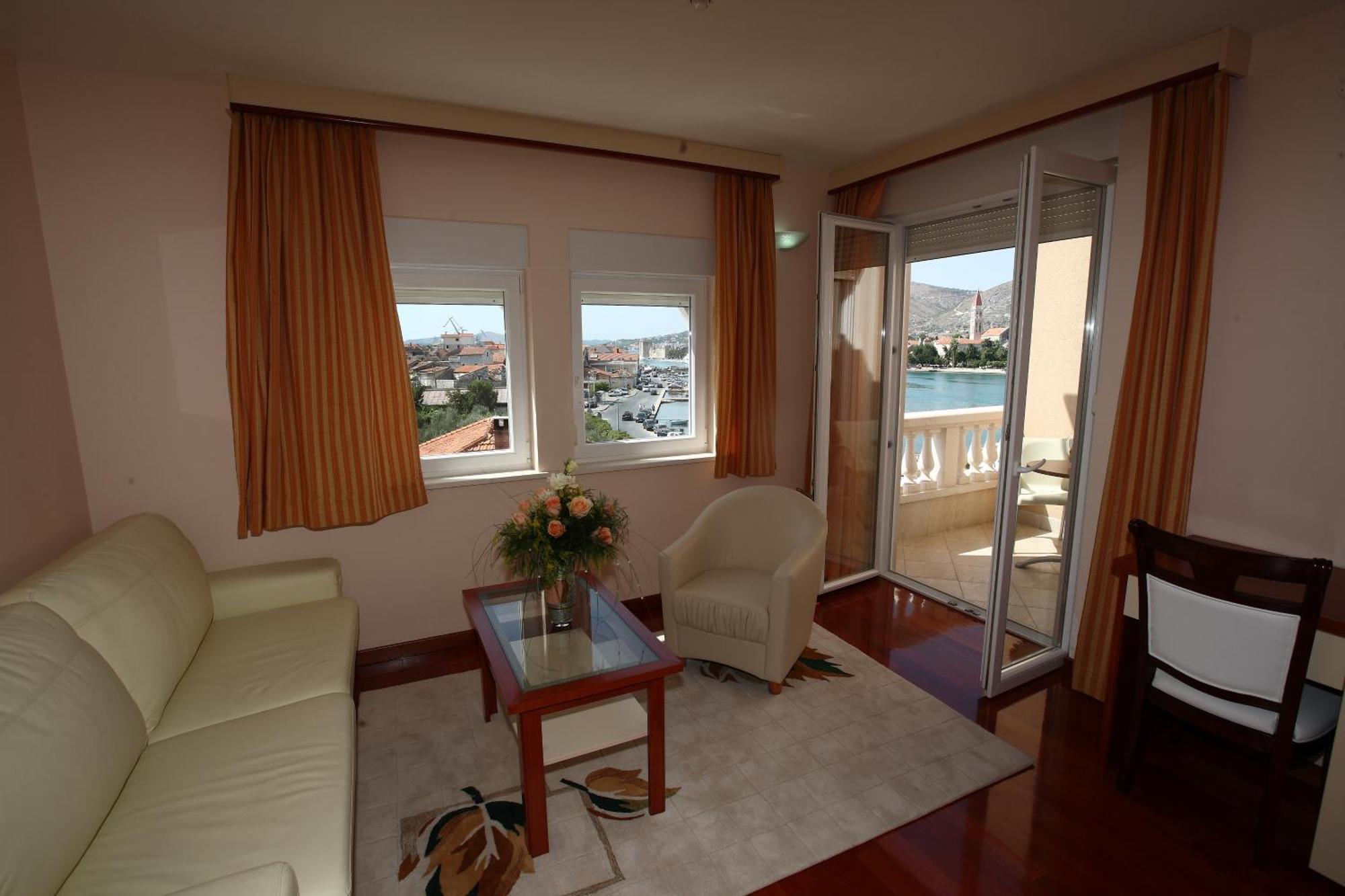 Hotel Trogir Palace Bagian luar foto