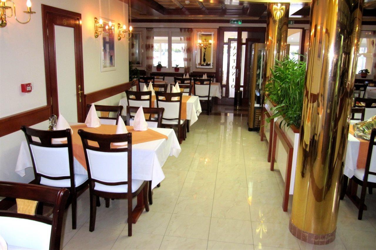Hotel Trogir Palace Bagian luar foto