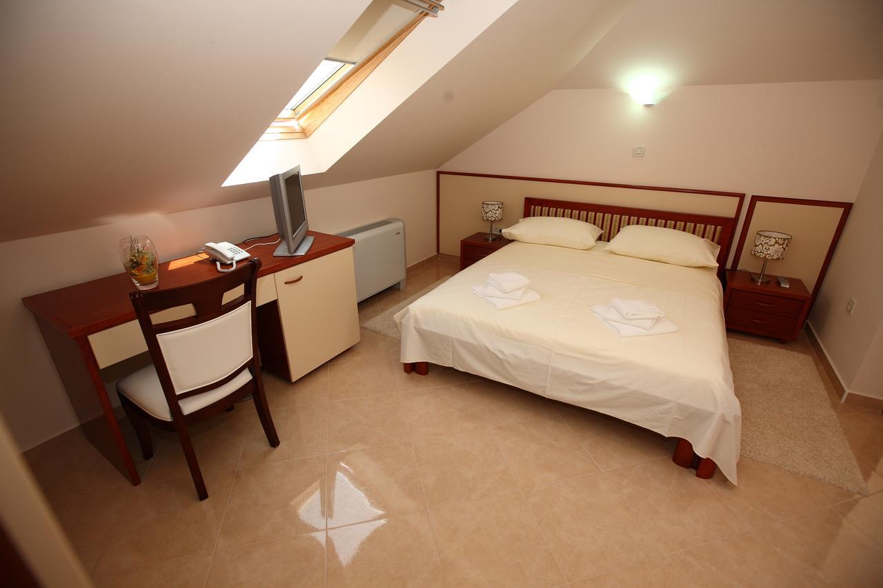Hotel Trogir Palace Bagian luar foto